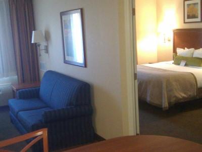 Candlewood Suites Fredericksburg By Ihg Екстер'єр фото